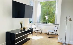 Aday - Aalborg Mansion - Open Bright Apartment With Garden